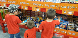 Mound City Garrett's Fireworks photo